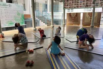 Yoga kids at Đức Sơn by Liên Như